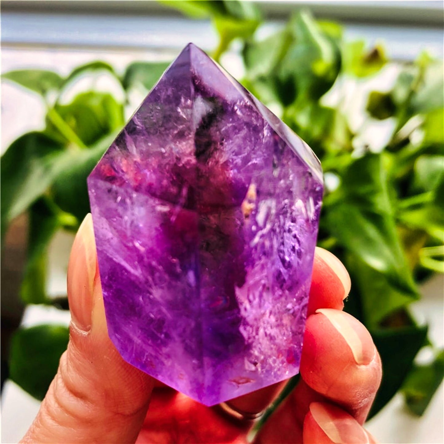 Natural High-quality Uruguay Amethyst Bit Tower Energy Therapy Crystal Point Dark Purple Quartz Wand Decoration