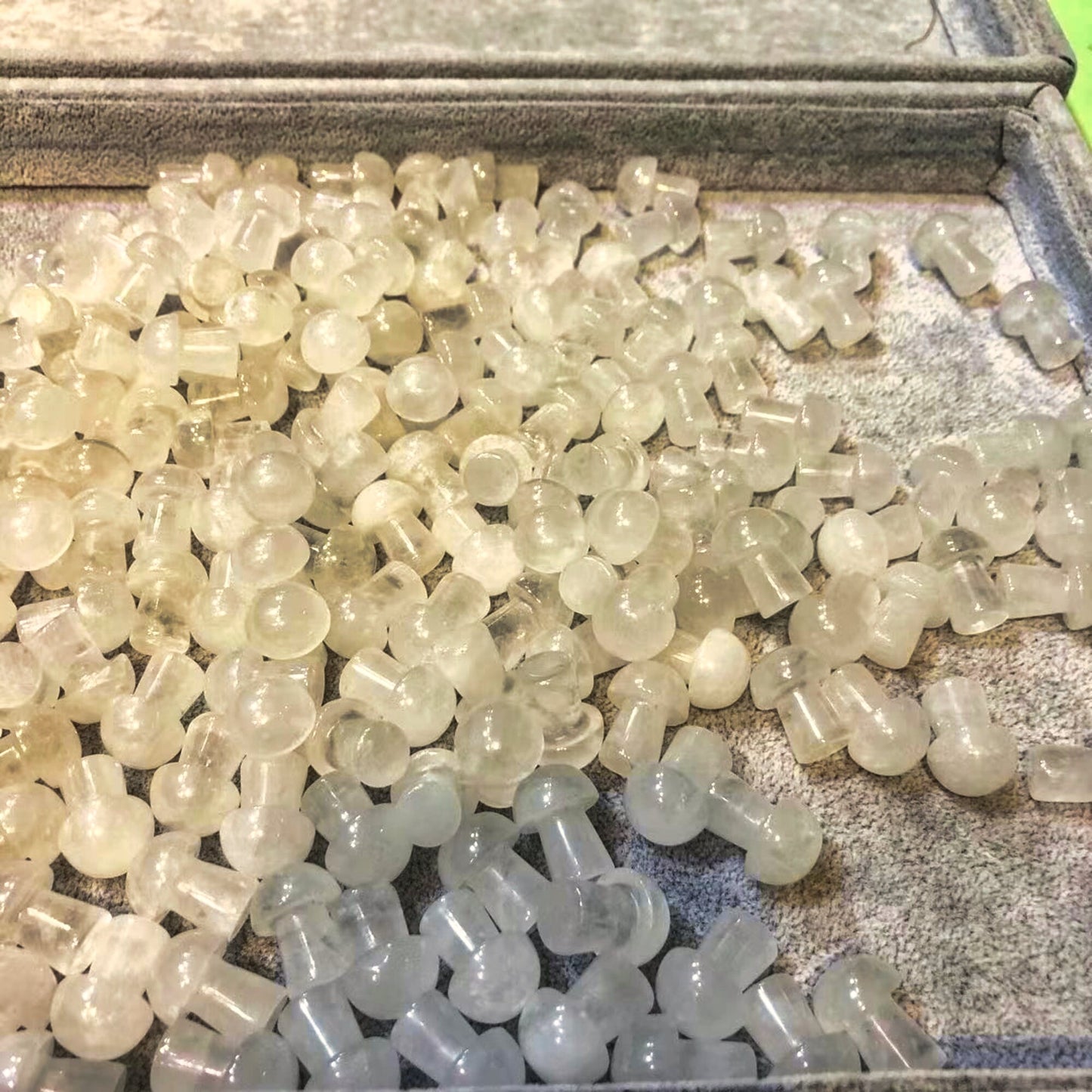 Natural White Crystal Mushroom Stone Decor - 20pcs Polished Healing Gift