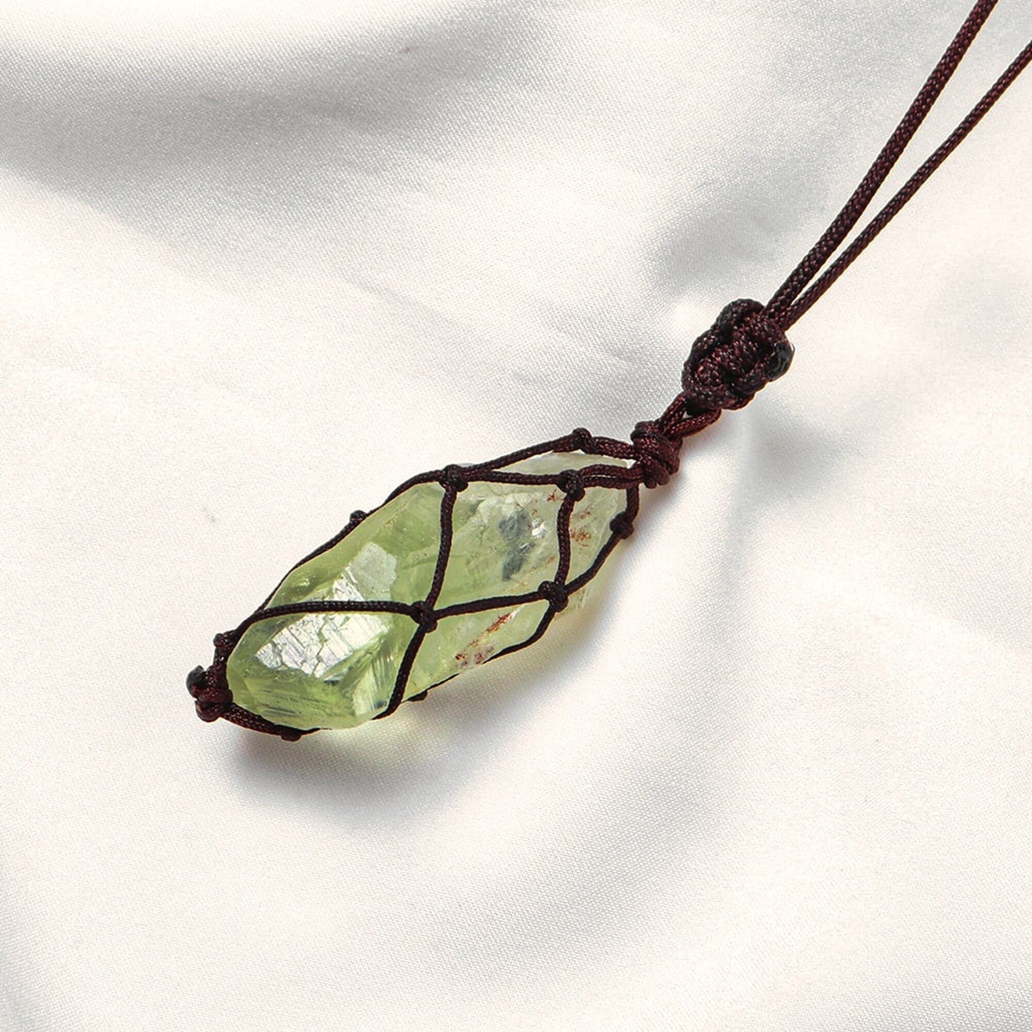 Hand-Woven Green Crystal Quartz Necklace with Adjustable Natural Net Bag Pendant - Vintage Women's Jewelry